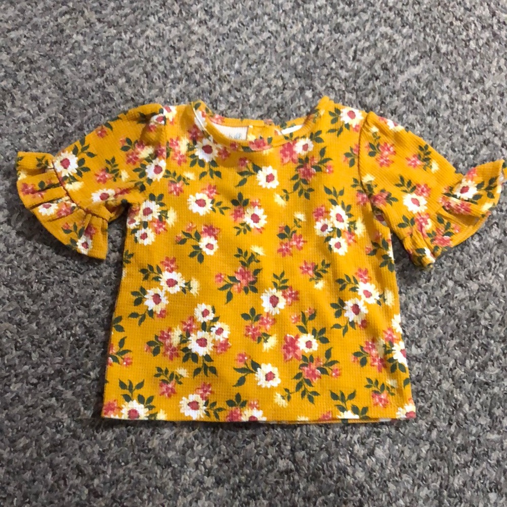 Kids Clothing Bundle - Picture 7 of 7